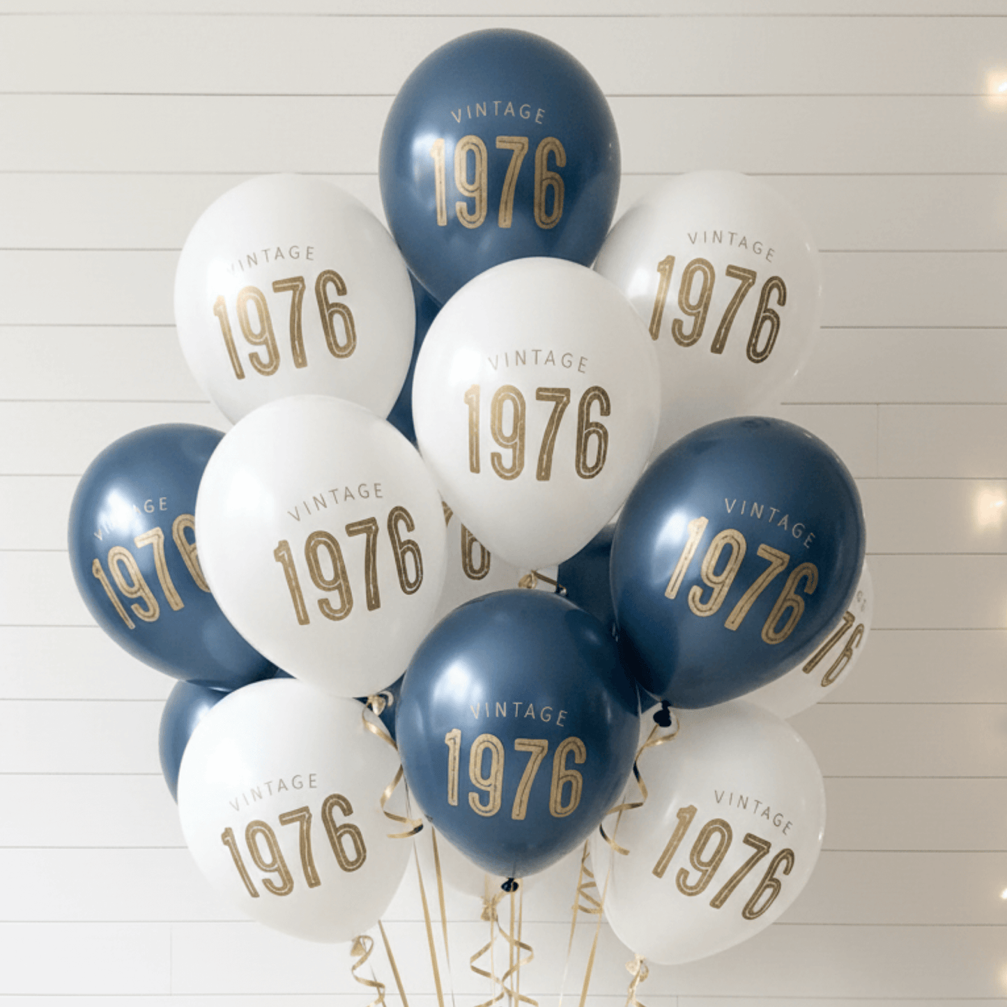 50th Birthday Balloons – Navy and White Vintage 1976 gold lettering