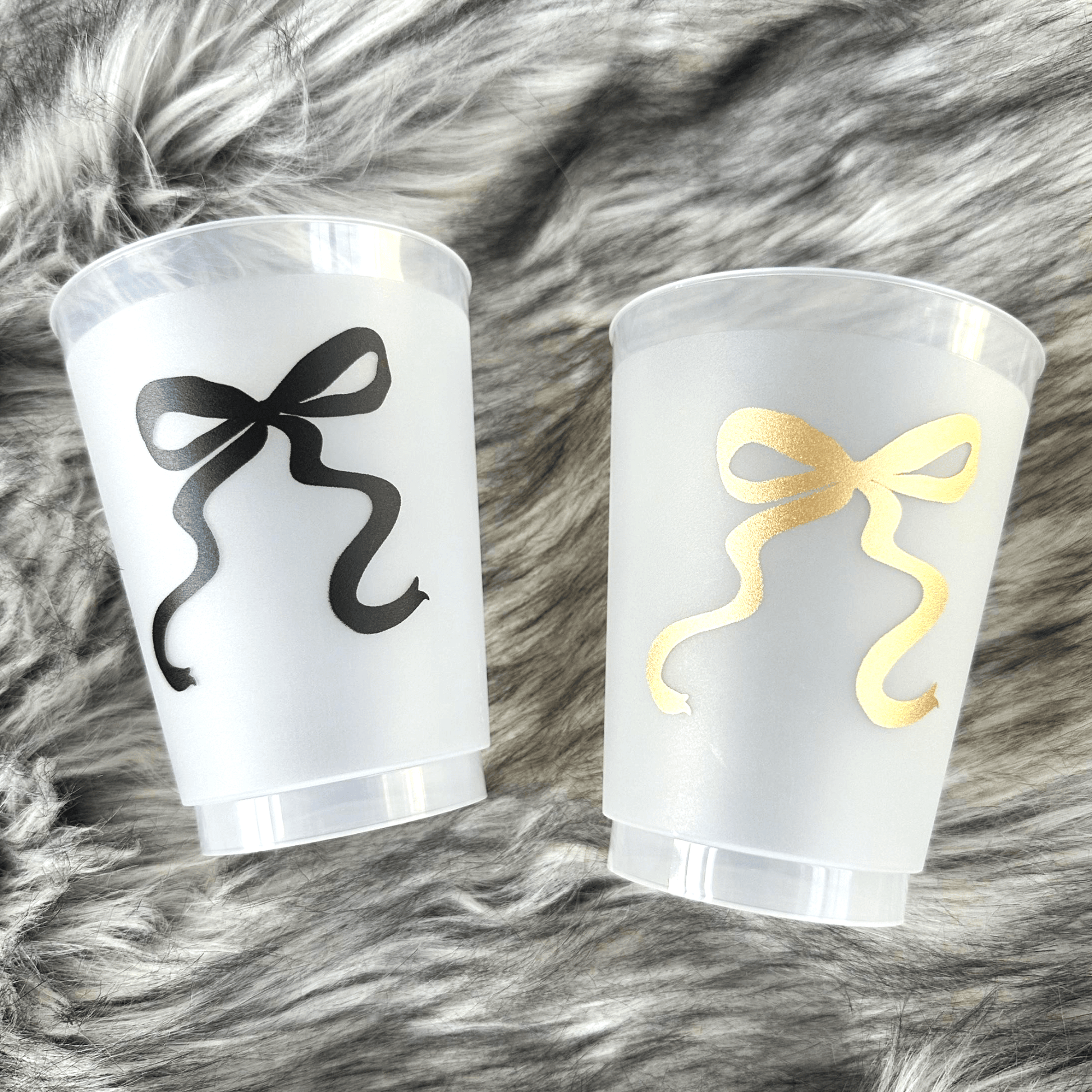 Frosted Bow Party Cups Black Bow and Gold Bow