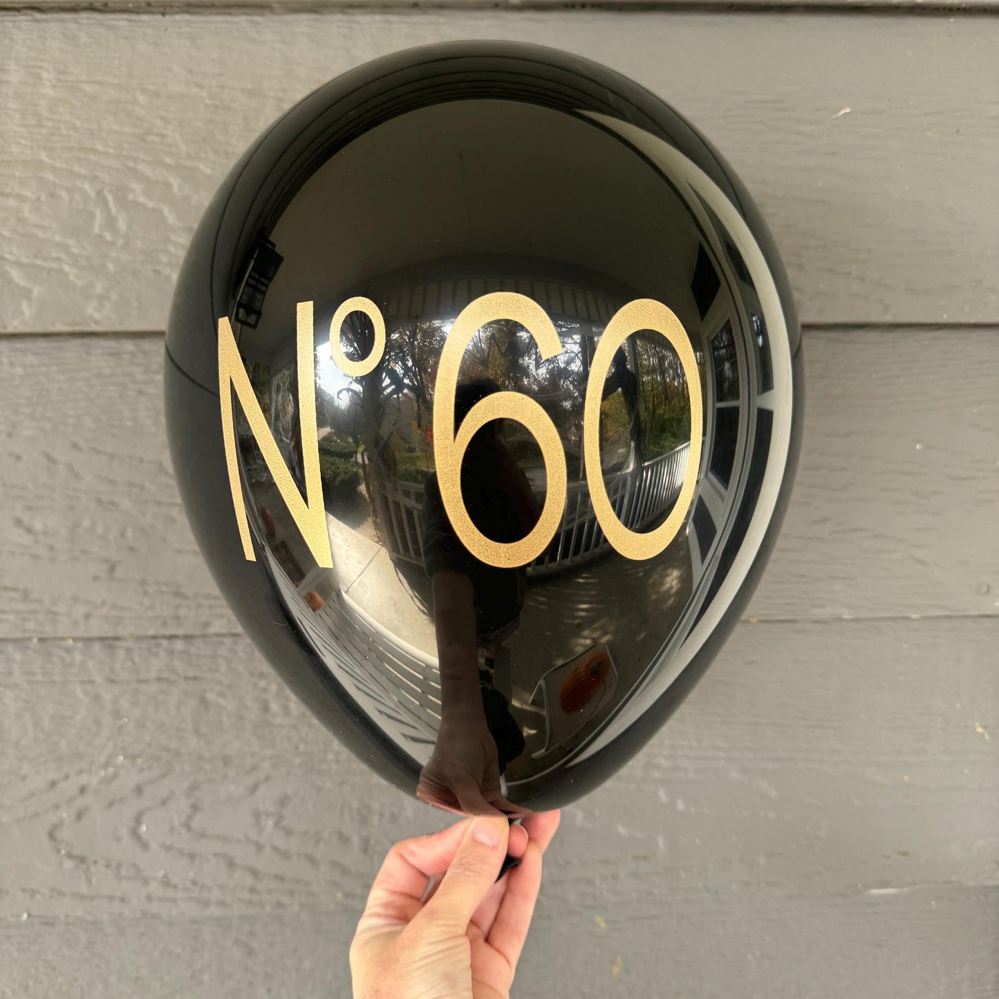 No 60 Couture Themed Birthday Balloons – Elegant Decorations for 60th Celebrations