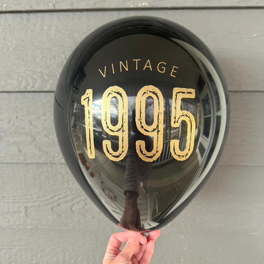 Vintage 1995 Balloons – Bold 30th Birthday Decor in White, Navy, and Black